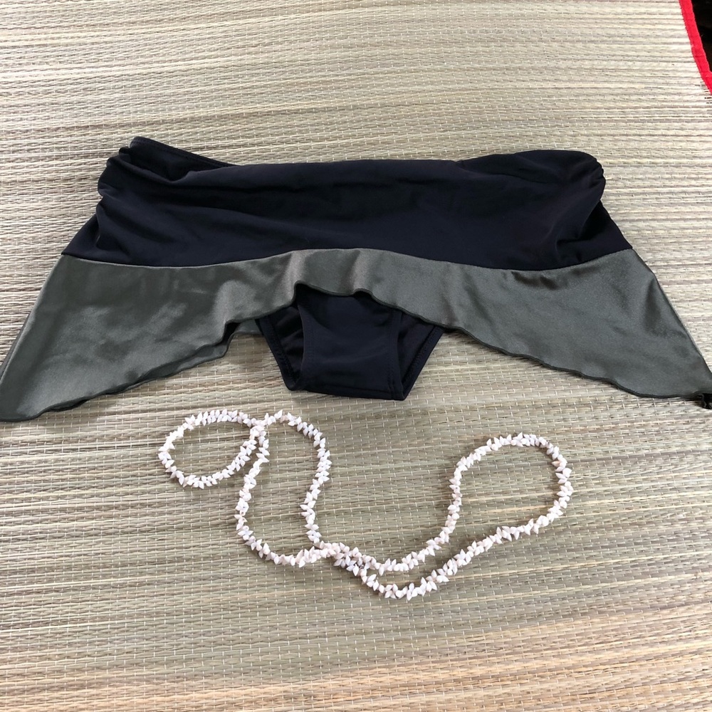 🦞Free w/$10 Purchase🦞 Sol Seas Swim Size Large